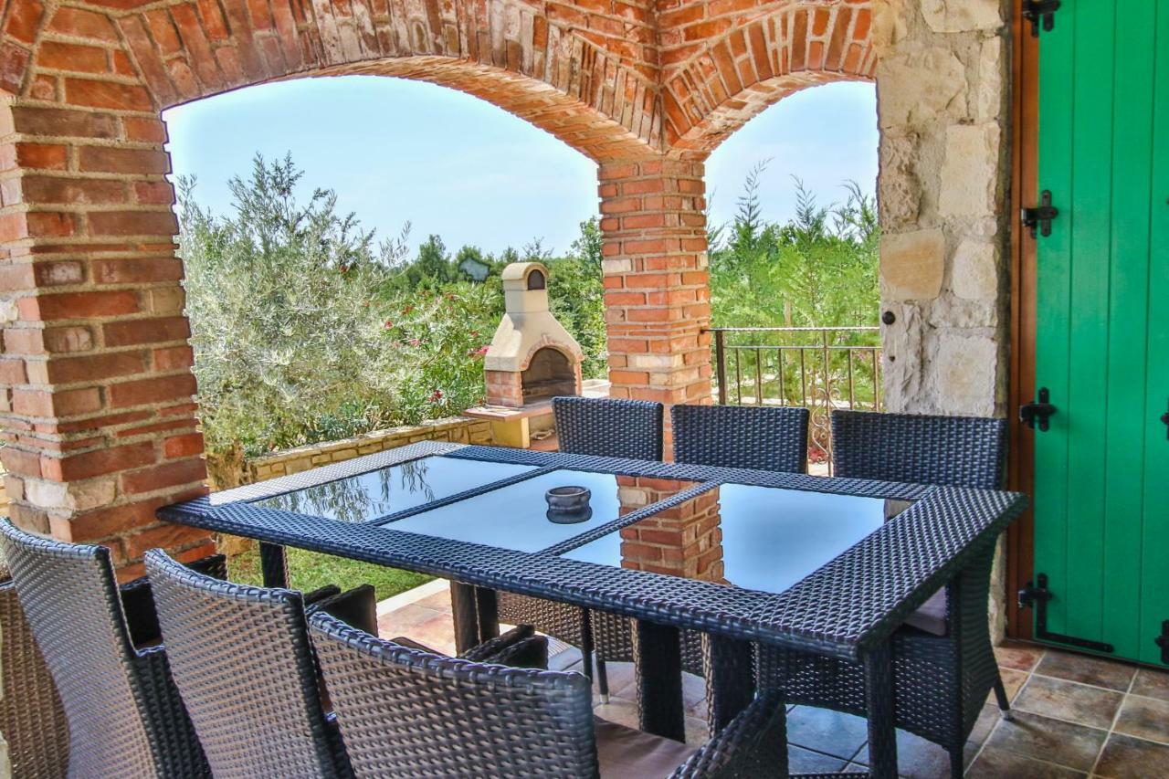 Villa Istriana Jakob With Pool Tar-Vabriga Extérieur photo