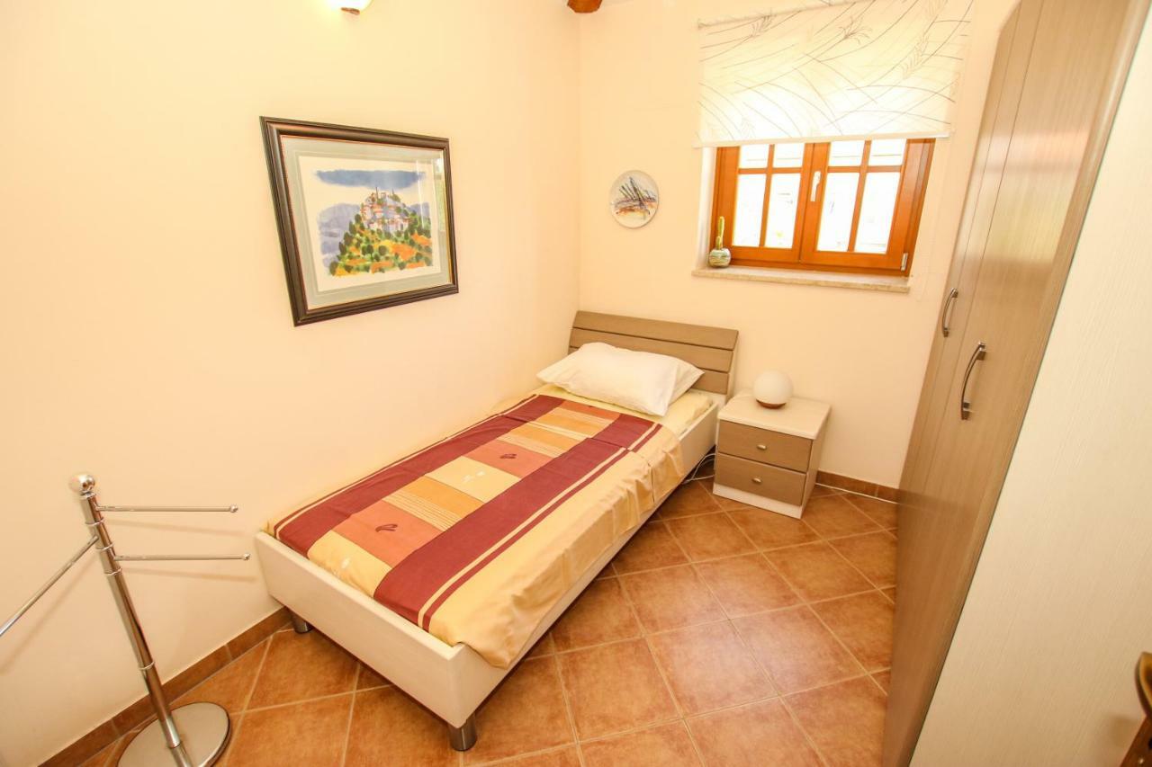 Villa Istriana Jakob With Pool Tar-Vabriga Extérieur photo